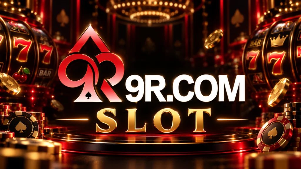 Logotipo de 9R.COM con la palabra SLOT en dorado, acompañado de tragamonedas y elementos visuales rojos y dorados que representan la identidad de 9R SLOT Perú.